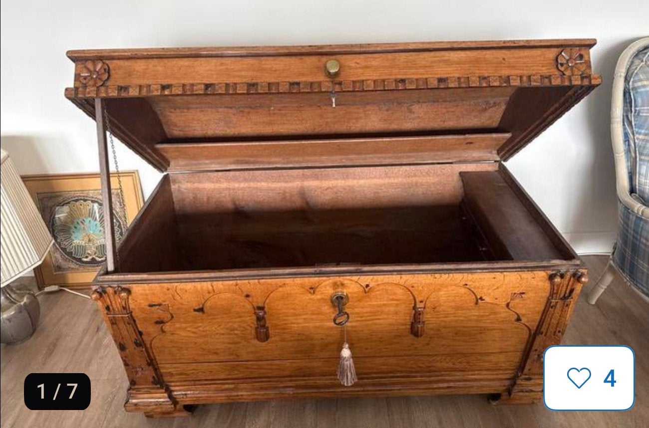 Antieke eiken dekenkist met geheime laatjes, Ophalen, Gebruikt, Eikenhout, 100 tot 150 cm