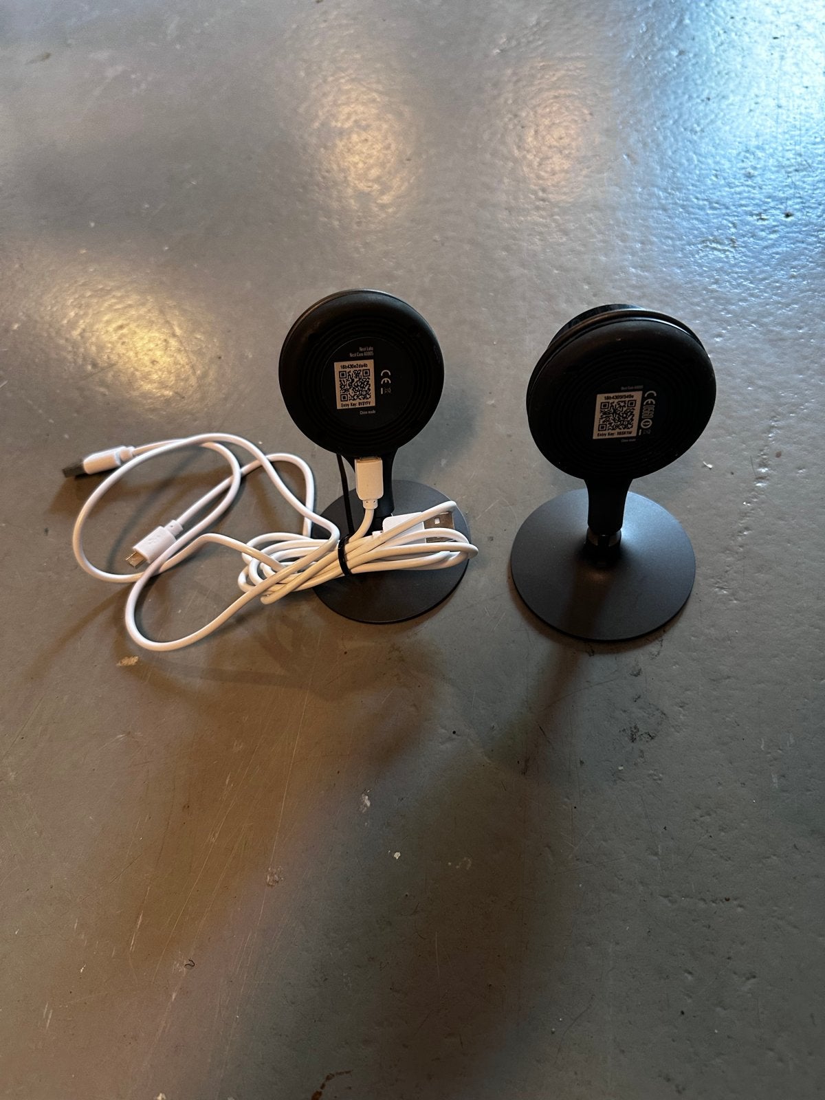 Nest camera's (eerste generatie) - 2 stuks beschikbaar, Audio, Tv en Foto, Ophalen of Verzenden, Zo goed als nieuw, Binnencamera