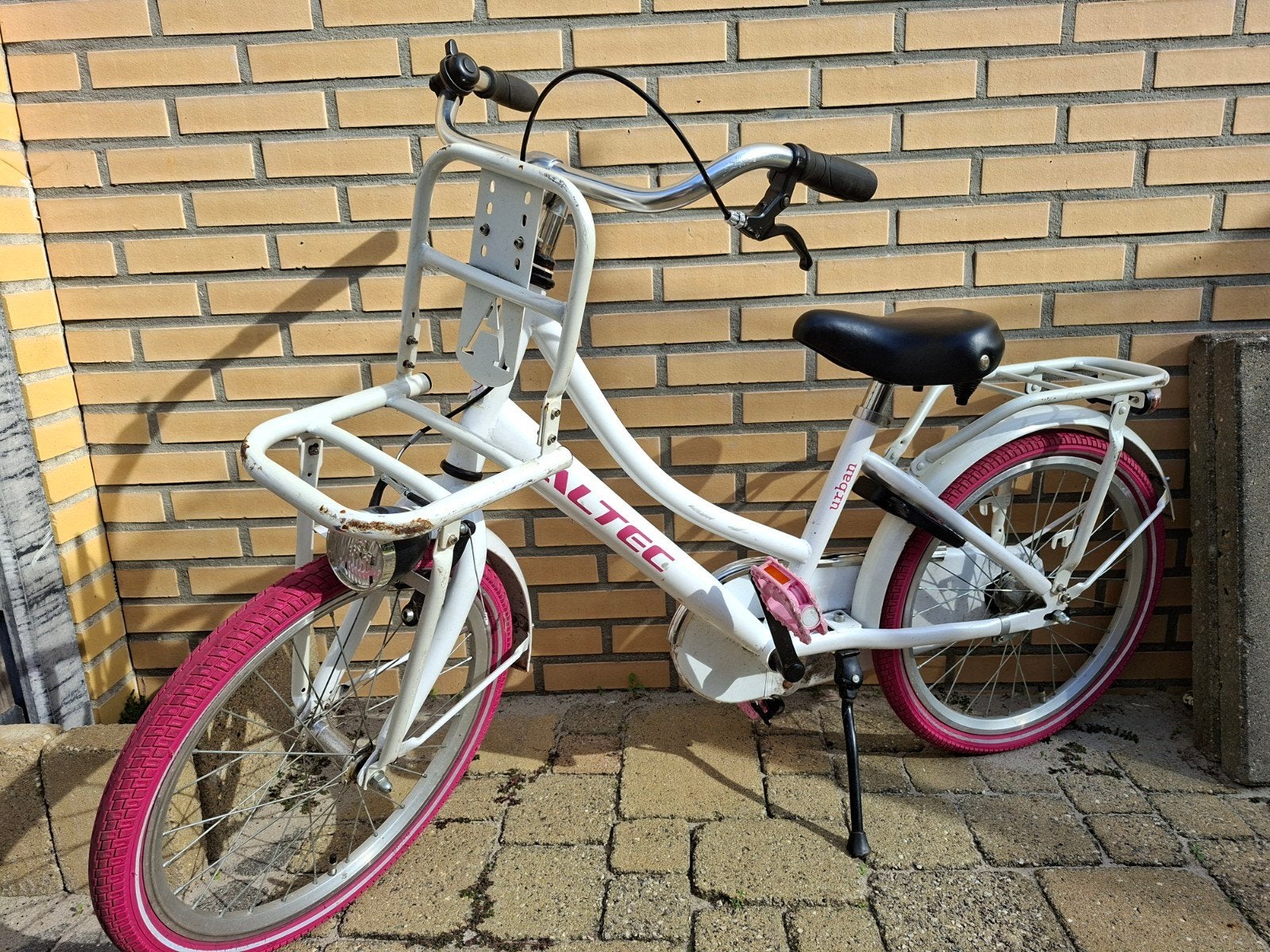 Altec Urban 20 inch meisjesfiets met roze banden, Ophalen, Altec, Gebruikt, Terugtraprem