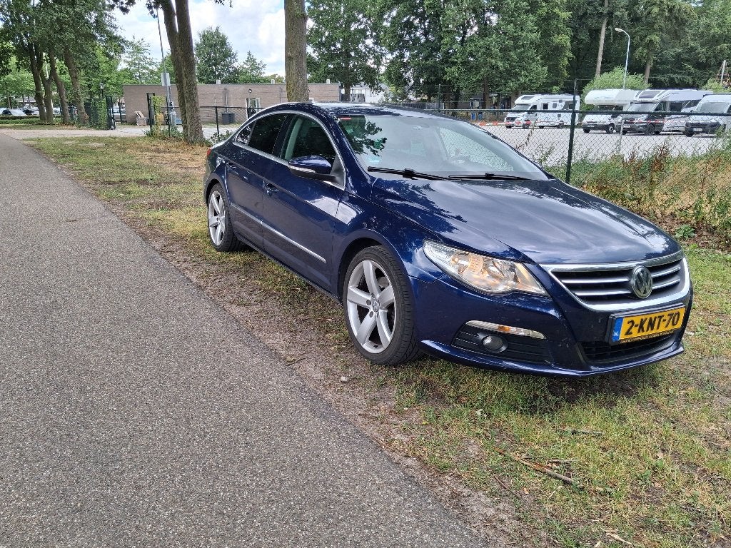 Volkswagen Passat 2.0 TDI 125KW CC DSG 2010 Blauw, Auto's, 1800 kg, 4 cilinders, Blauw, Alcantara