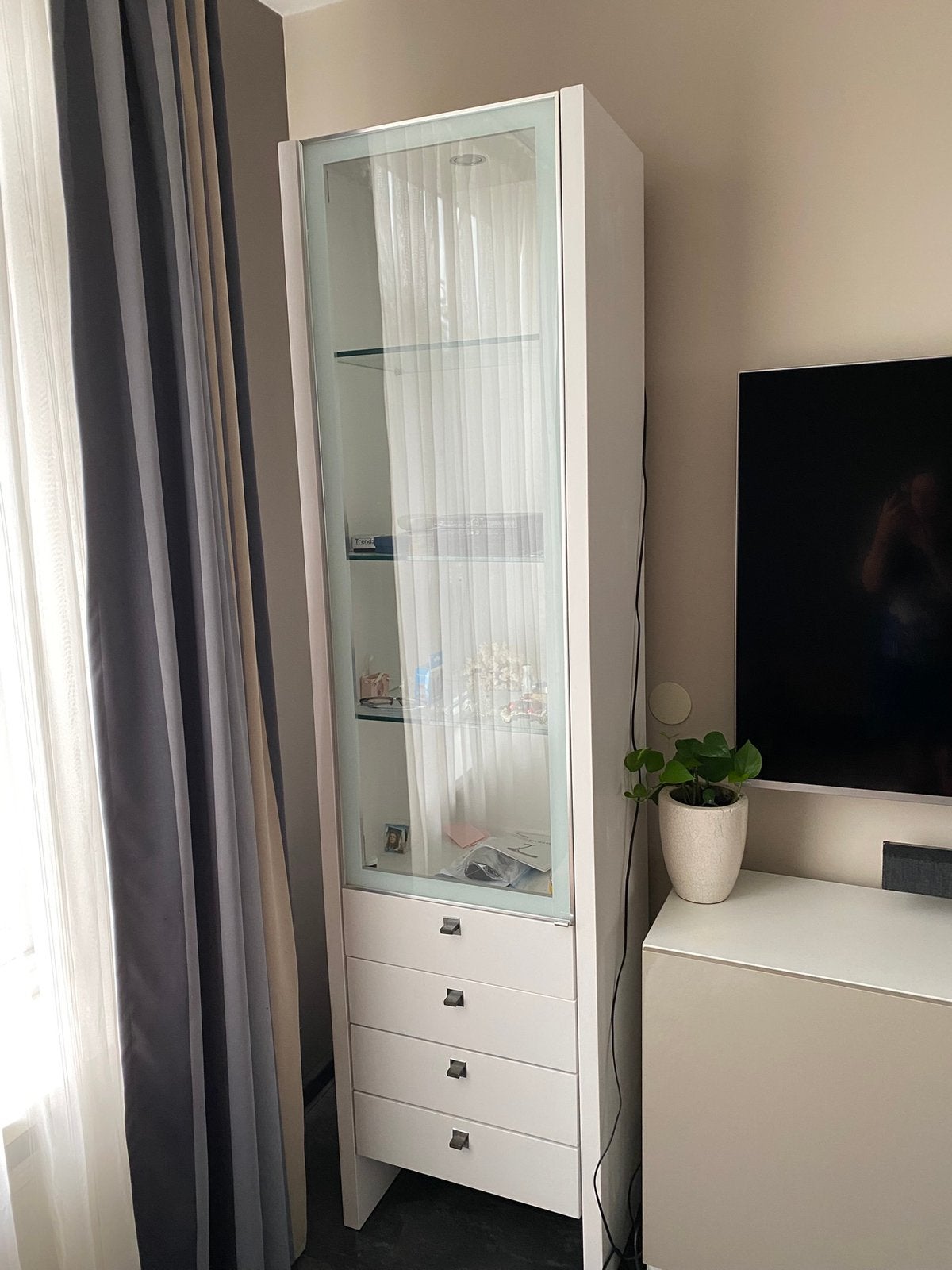 Vitrinekast met verlichting, Ophalen, 50 tot 100 cm, 25 tot 50 cm, Glas