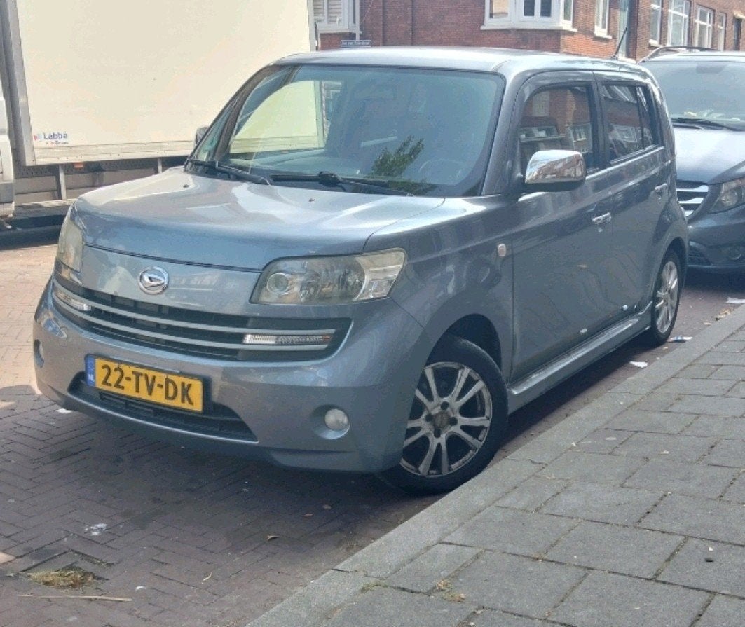 Daihatsu Materia 1.3 2007 Grijs, Auto's, Daihatsu, Voorwielaandrijving, 15 km/l, 40 €/maand, 4 cilinders