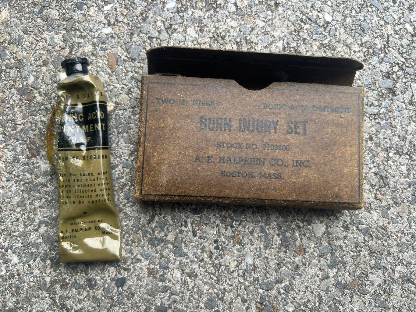 WO2 Amerikaans Burn Injury set in doosje tube medic hospik, Verzenden, Duitsland, Embleem of Badge