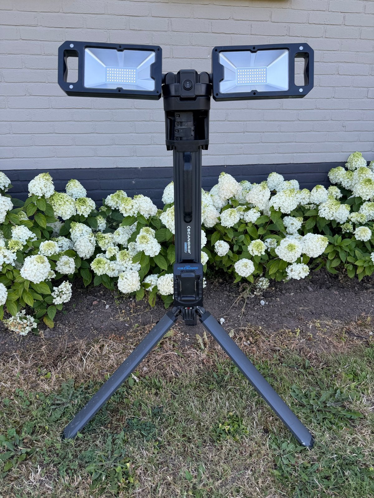 Scangrip Tower 5 Connect LED Bouwlamp (Voor Alle Merken), Ophalen, Minder dan 50 watt, Met statief, Zo goed als nieuw