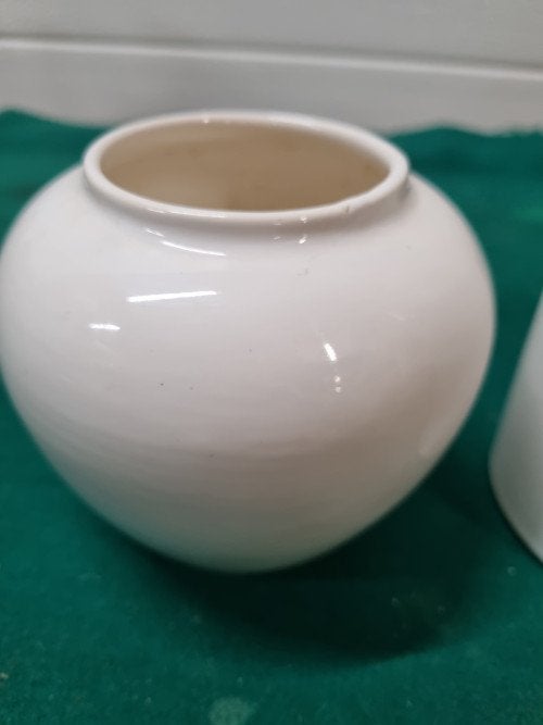 Vaasjes wit drie verschillende aardewerk, Antiek en Kunst, Ophalen of Verzenden