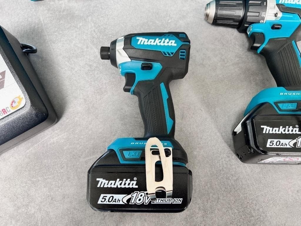 MAKITA DLX2189TJ 18V 5.0Ah ACCU SCHROEF/BOORMACHINE +SLAGTOL, Ophalen of Verzenden