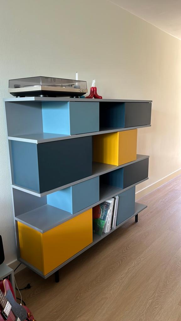 MADE eikenhouten boeken-/vitrinekast / dressoir 160cm, Ophalen, 150 tot 200 cm, Eikenhout, Zo goed als nieuw