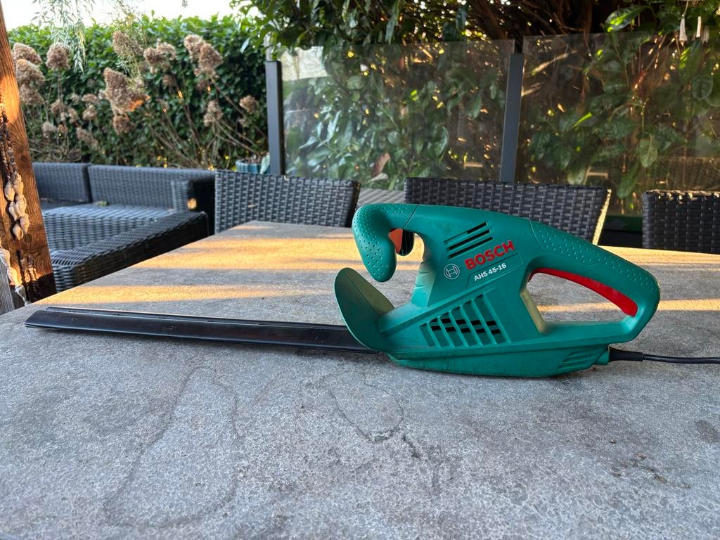 Bosch AHS 45-16 elektrische heggenschaar voor fijne heggen, Tuin en Terras, Heggenscharen, Ophalen of Verzenden, Gebruikt, Elektrisch