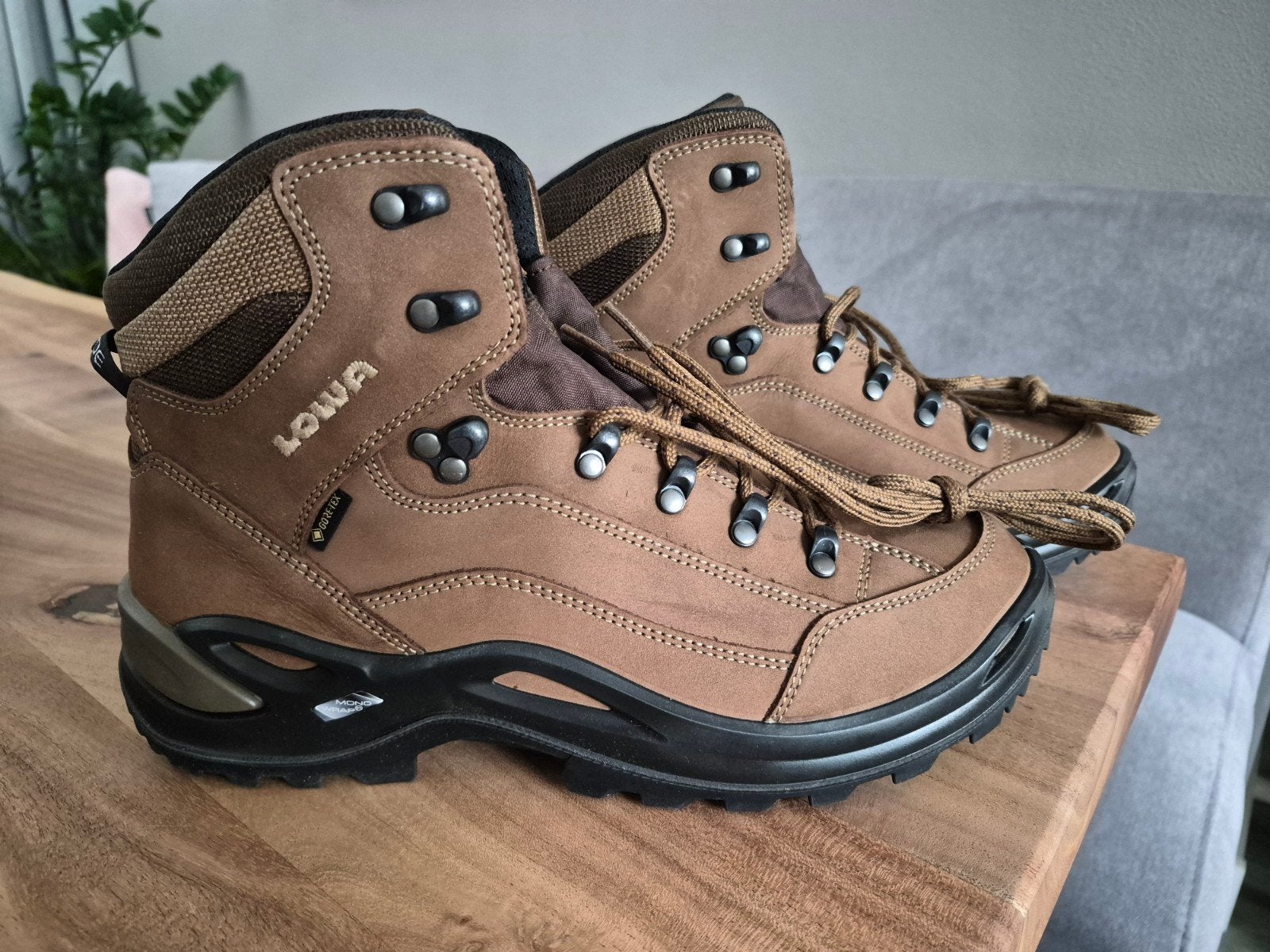 Lowa Renegade GTX Mid WS (NIEUW) wandelschoenen - Maat 43.5, Ophalen of Verzenden, Nieuw, Schoenen