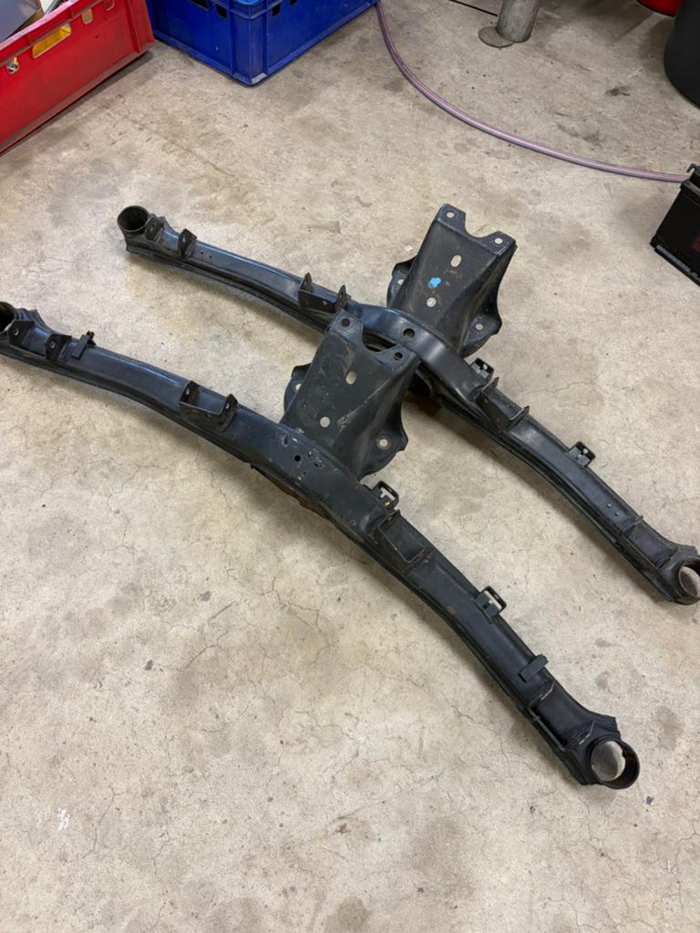 Origineel bmw m3 e30 achter subframe / achteras, Auto-onderdelen, Ophalen of Verzenden, BMW