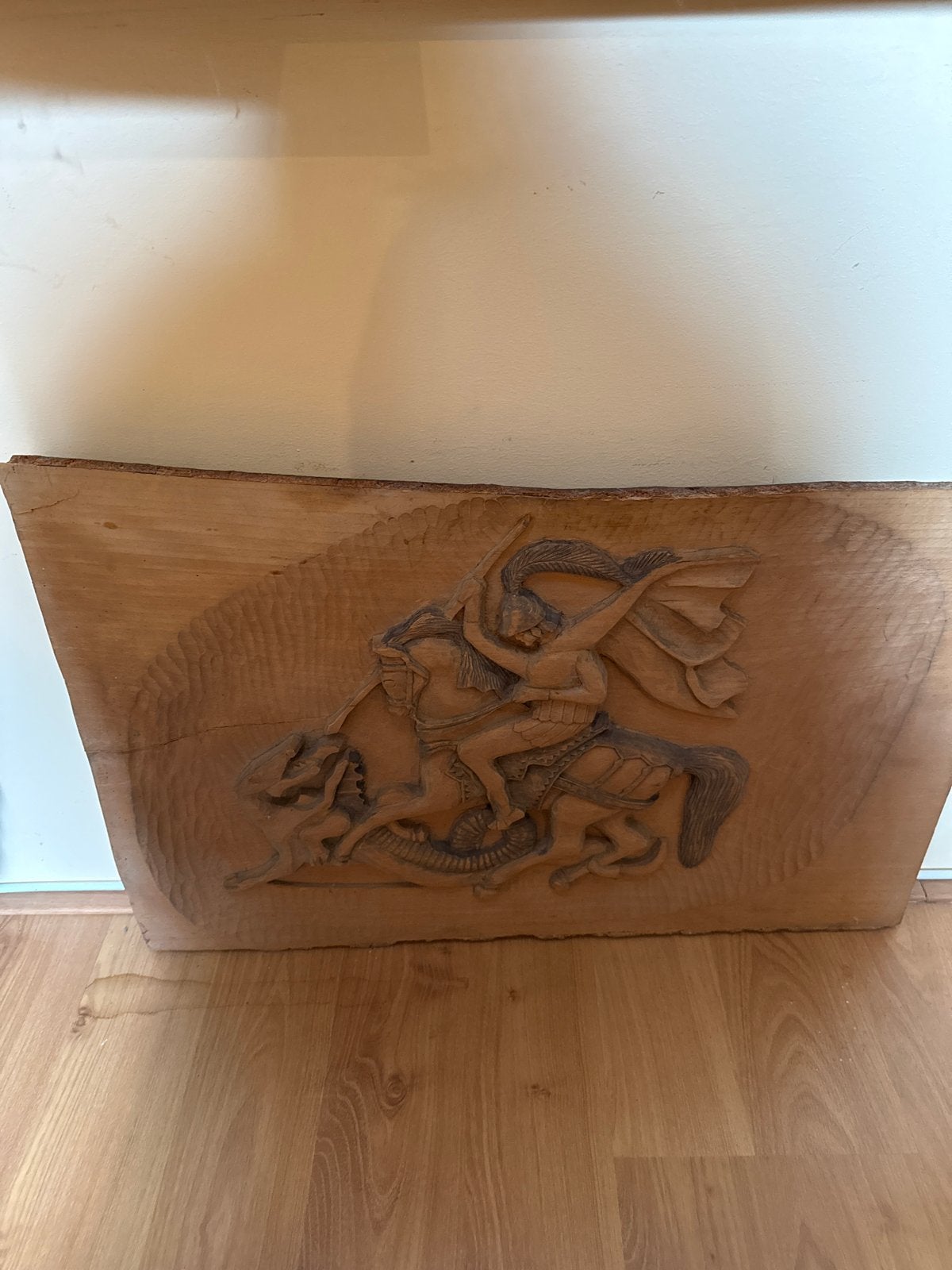 Houtsnijwerk Sint Joris en de Draak, Antiek en Kunst, Kunst | Beelden en Houtsnijwerken, Houtsnijwerk, Verzenden, 50 - 100 cm