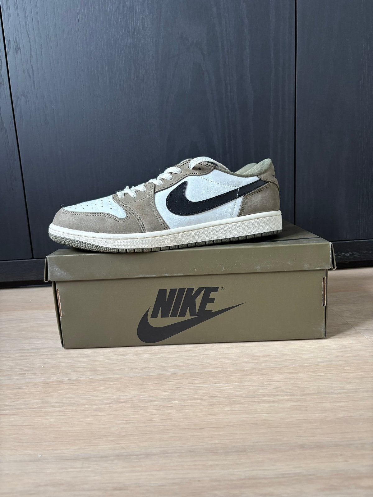 Air Jordan 1 Low OG 'Medium Olive', Bruin, Nike, Nieuw, Ophalen of Verzenden