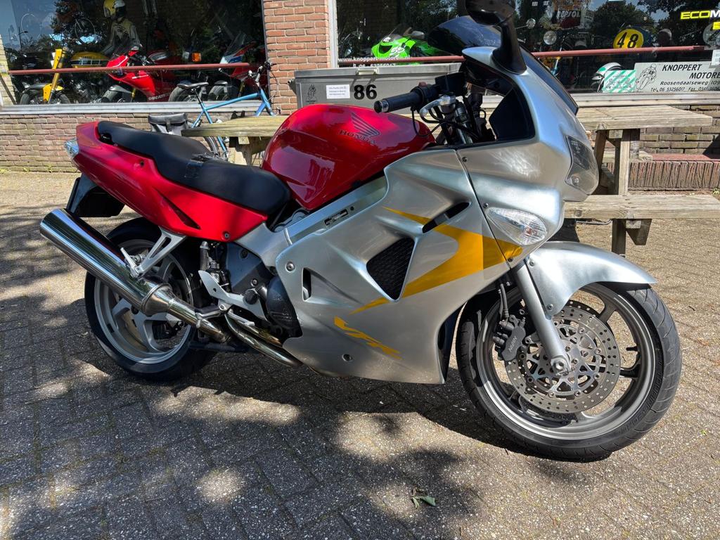 HONDA VFR 800 FI 1999 TOER VFR800 JUBILEUM, 782 cc, HONDA, 4 cilinders, Motorrijbewijs A