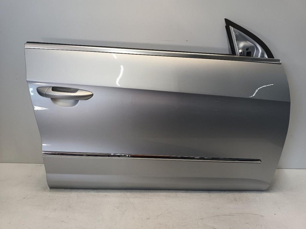 Portier rechts voor Volkswagen Passat, Onderdelen@venauto.nl, Van der Ven Autorecycling B.V., Gebruikt, Ettenseweg 76, 4706 PB Roosendaal, The Netherlands