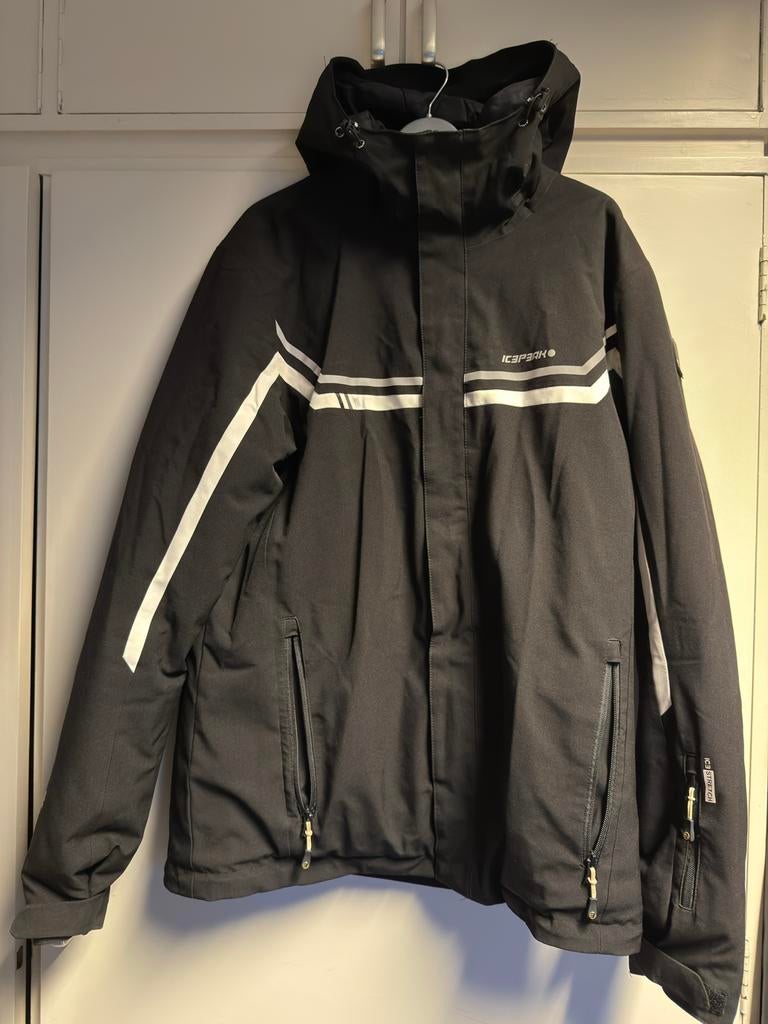 Icepeak ski-jack zwart met witte strepen, Kleding | Dames, Wintersportkleding, Ophalen of Verzenden, Gedragen, Maat 46/48 (XL) of groter