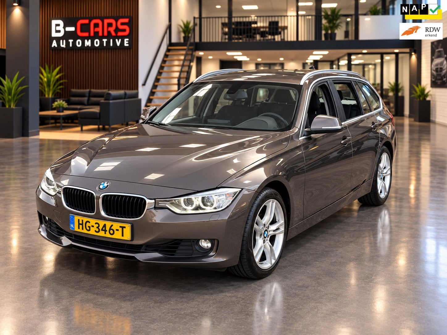 BMW 3-serie Touring 320i Executive Autom|Navi|Pdc|Xenon|Crui, Automaat, Achterwielaandrijving, Gebruikt, Euro 6
