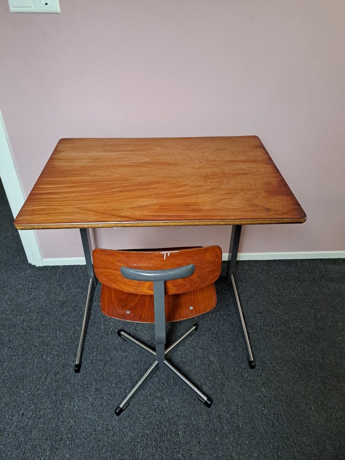 Vintage houten bureau met stoel - perfect voor studie/werk, Ophalen, Opbergruimte, Gebruikt, Hout