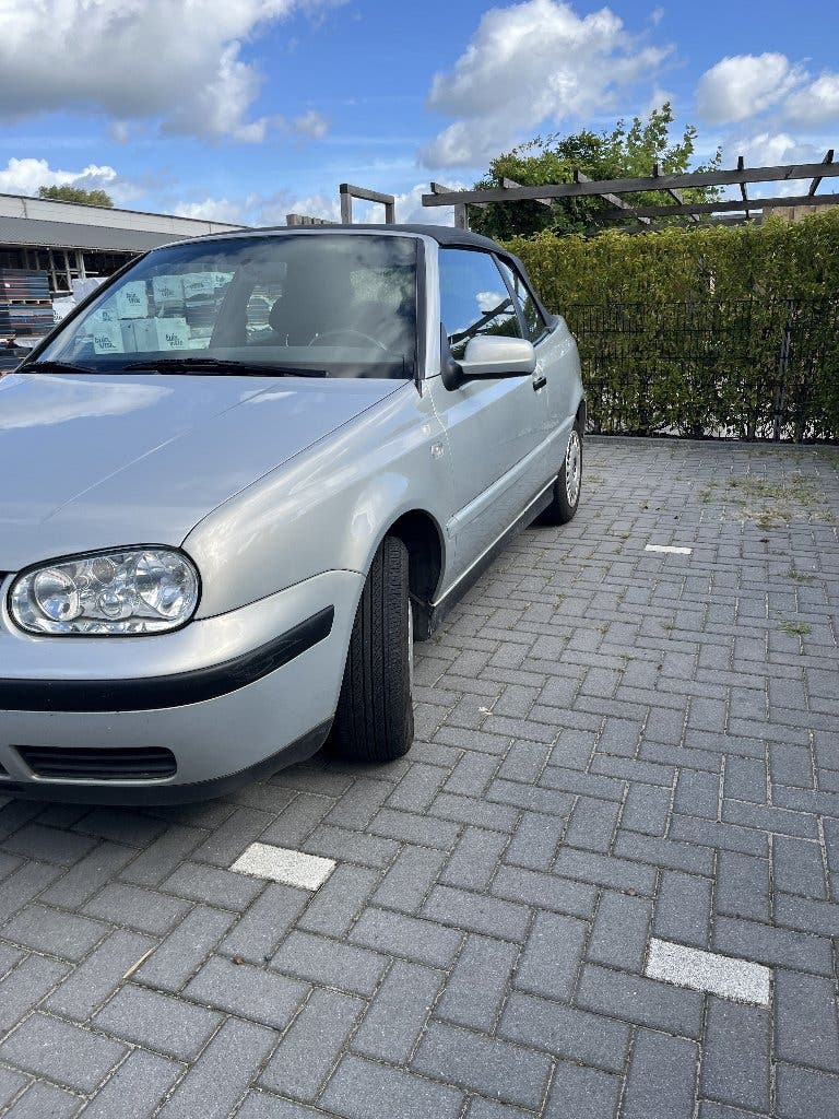 Volkswagen Golf 1.8 Cabriolet 55KW 2000 Grijs, foto 5