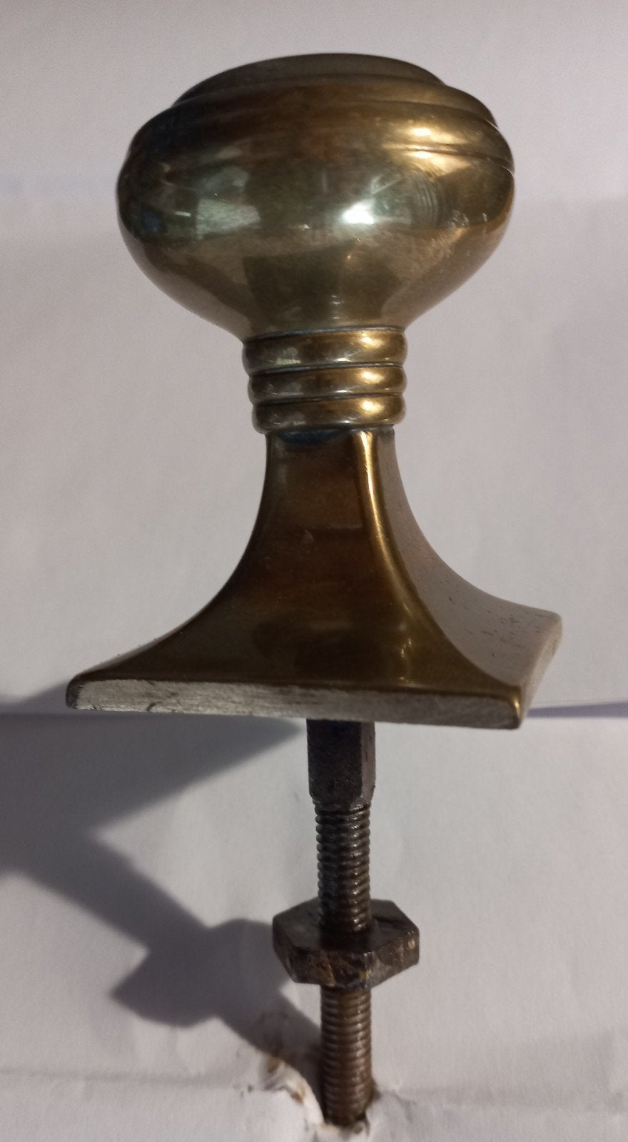 Oude koperen deurknop, Ophalen, Koper of Brons