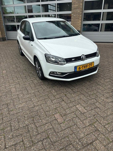 Volkswagen Polo 1.2 TSI 66KW 2014 Wit, Stof, 40 €/maand, 4 cilinders, Wit
