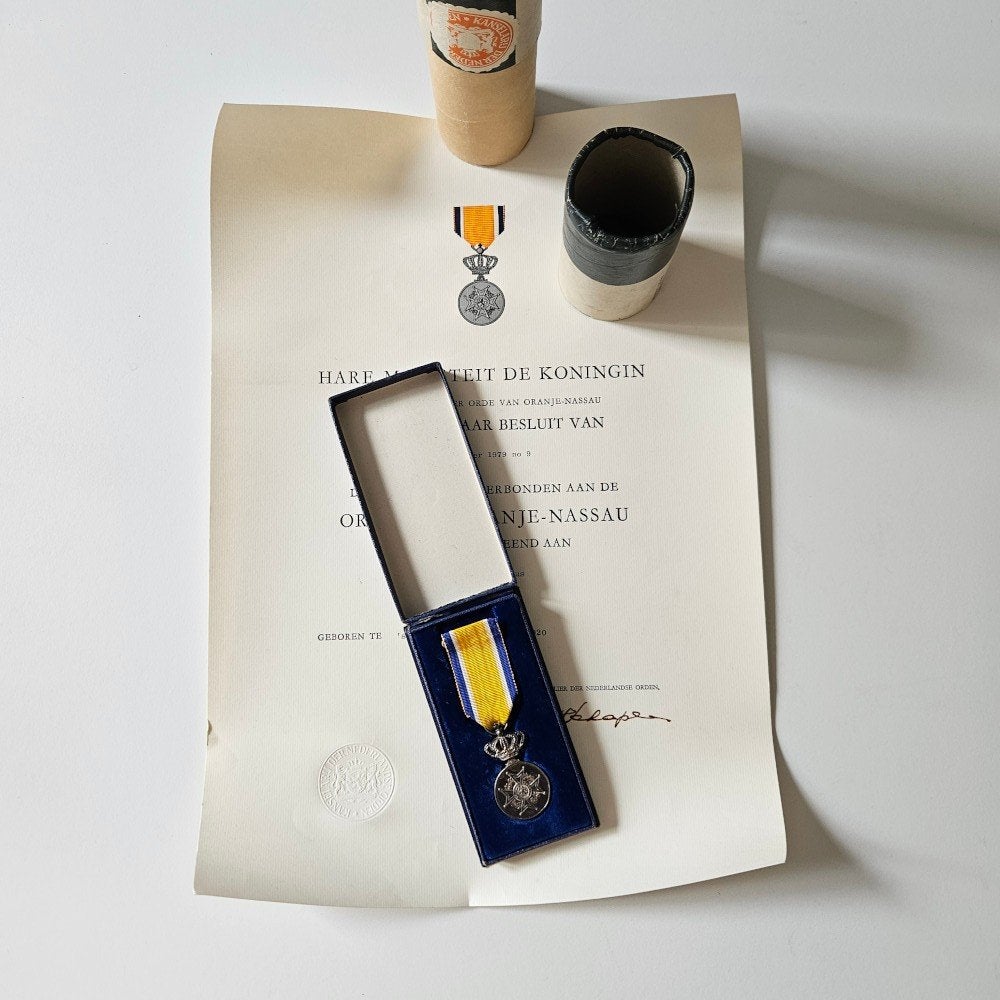 medaille orde oranje nassau zilver - zie tertiofluctus, Ophalen of Verzenden, Landmacht, Nederland, Lintje, Medaille of Wings