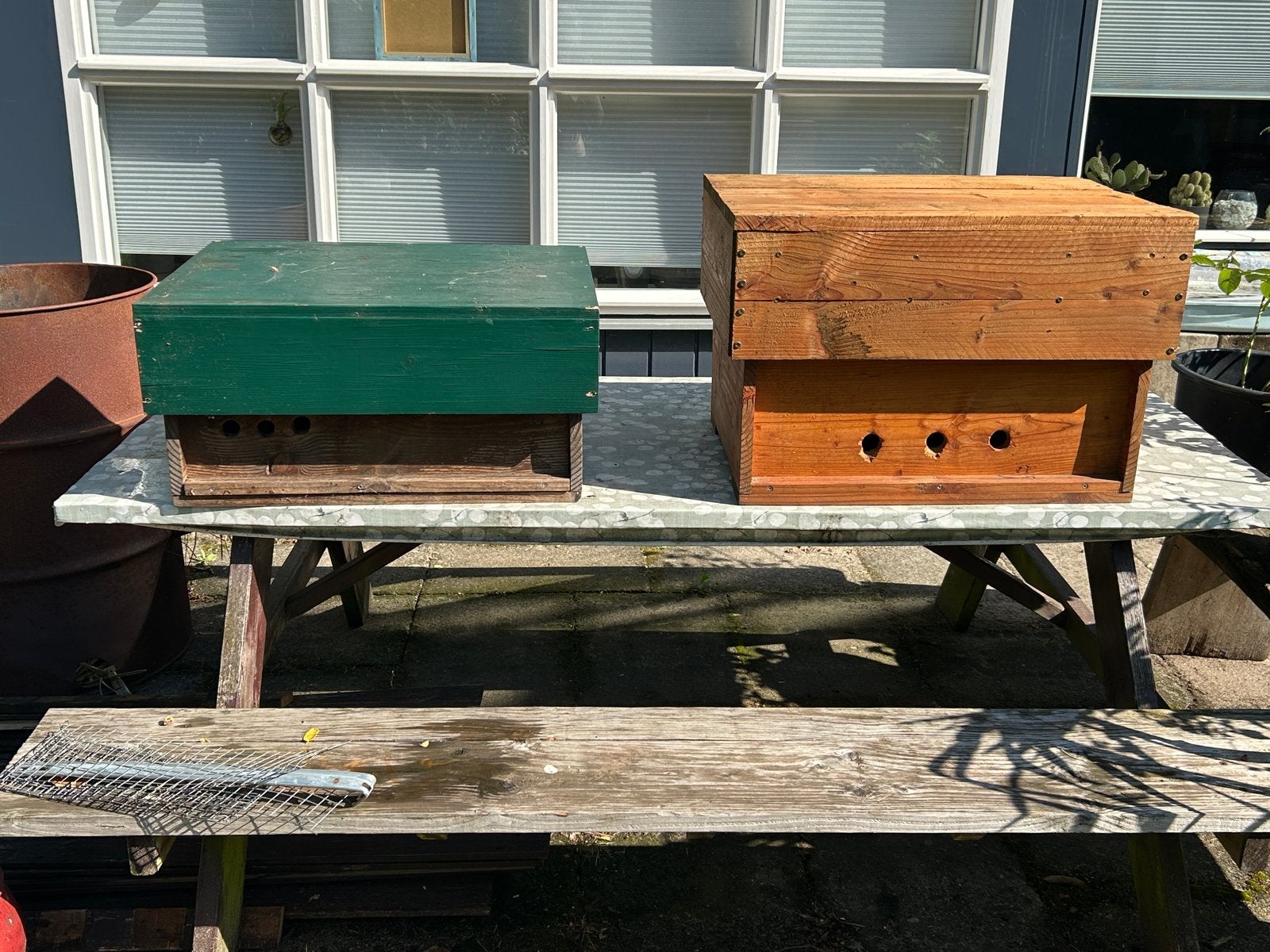 2 Bijenkasten 17 raams ceder + wildbouwramen, Ophalen of Verzenden, Zo goed als nieuw