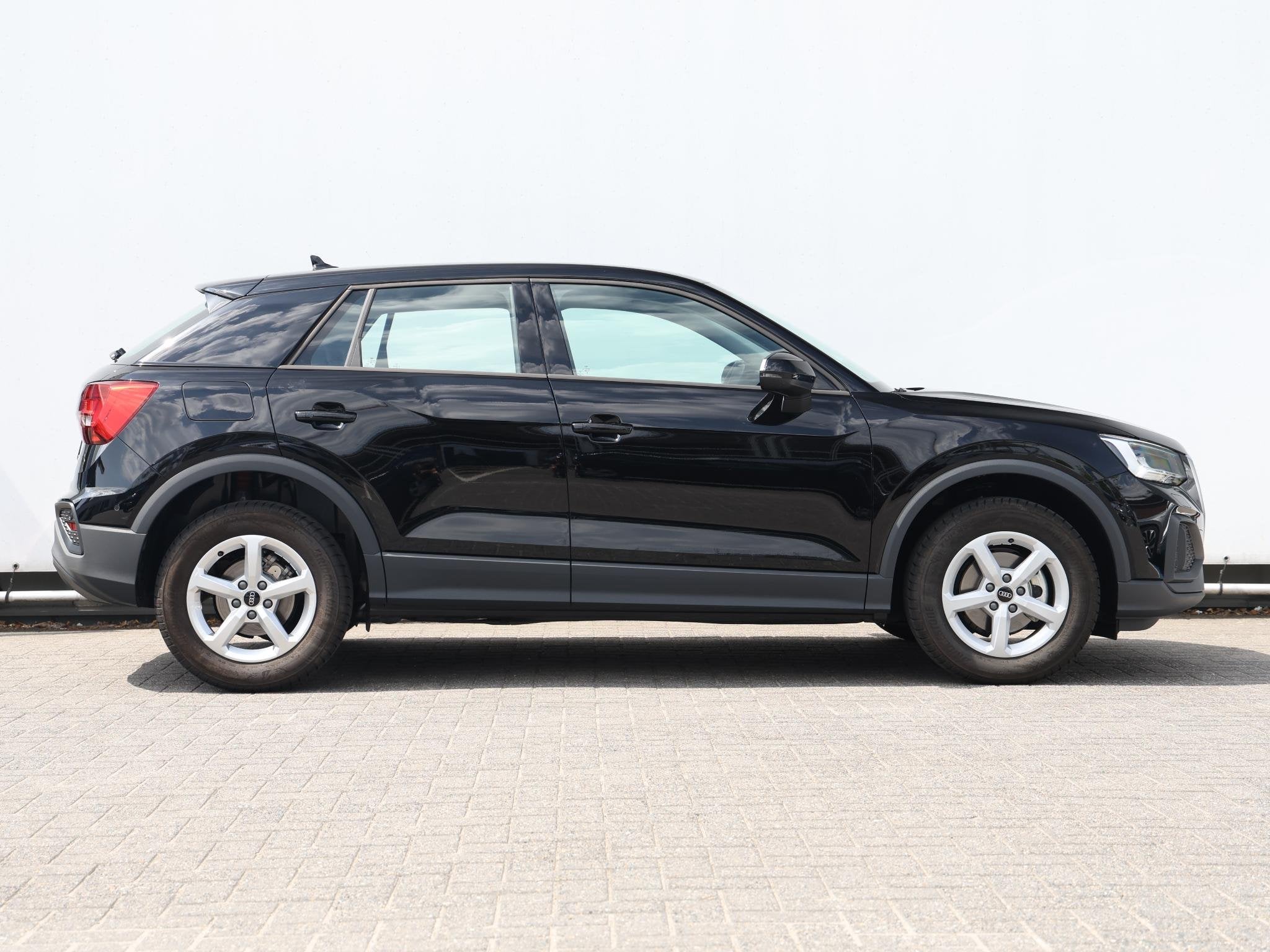 Audi Q2 35 TFSI Pro Line 150pk | Navigatie | Apple Carplay |, Auto's, Stof, 4 cilinders, 150 pk, Zwart