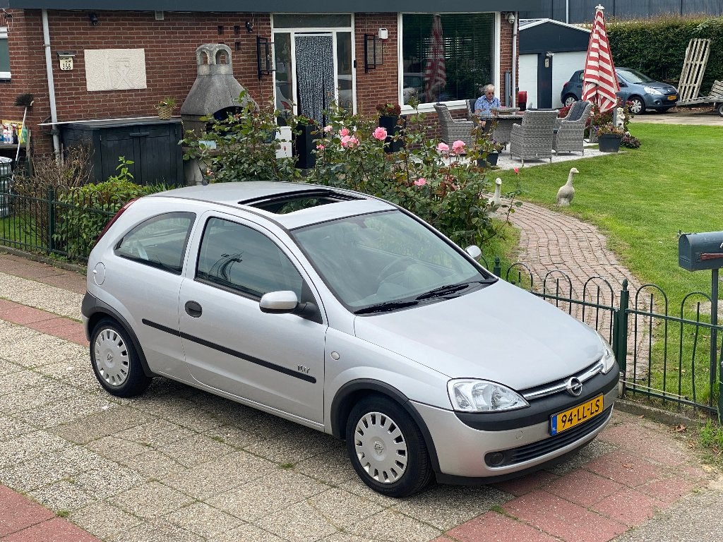 Opel Corsa 1.2 16V 3D Automaat  2003 Grijs 93256 Km Nap, Dealer onderhouden, 74 pk, 31 €/maand, Origineel Nederlands