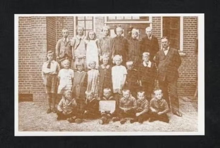 Zandhuizen Openbare Lagere School Kinderen Schoolfoto., Ophalen of Verzenden, 1980 tot heden, Ongelopen, Friesland
