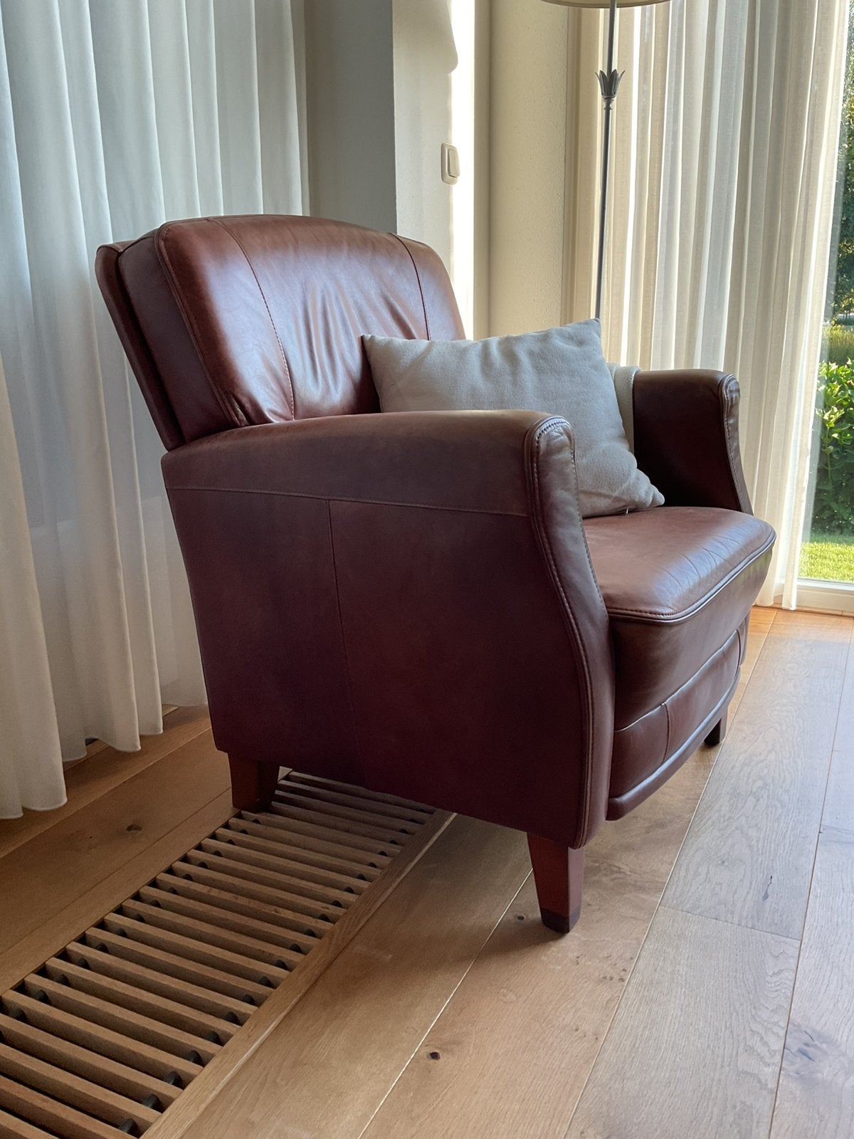 Gratis af te halen fauteuil, Ophalen, Leer