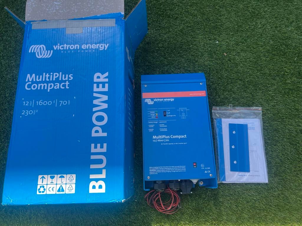 Victron Multiplus 12v 1600va compact incl. boekjes en beugel, Caravans en Kamperen, Camper-accessoires, Zo goed als nieuw, Ophalen of Verzenden