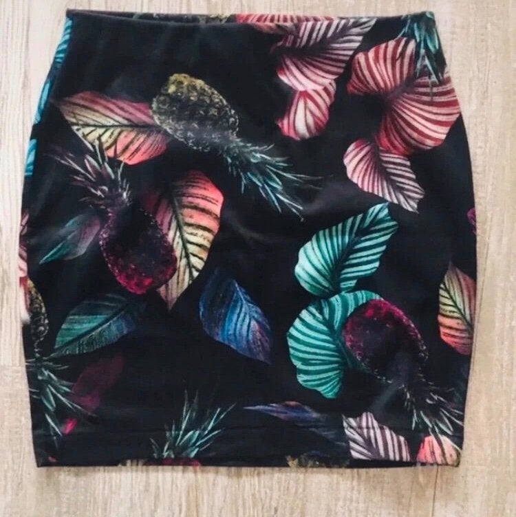 H&M korte rok zwart elastisch meerkleurig maat XS, H&M, Zwart, Ophalen of Verzenden, Zo goed als nieuw