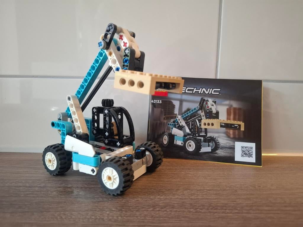 2 Lego Technic voertuigen. 42133 en 42163., Lego, Compleet, Ophalen of Verzenden, Zo goed als nieuw