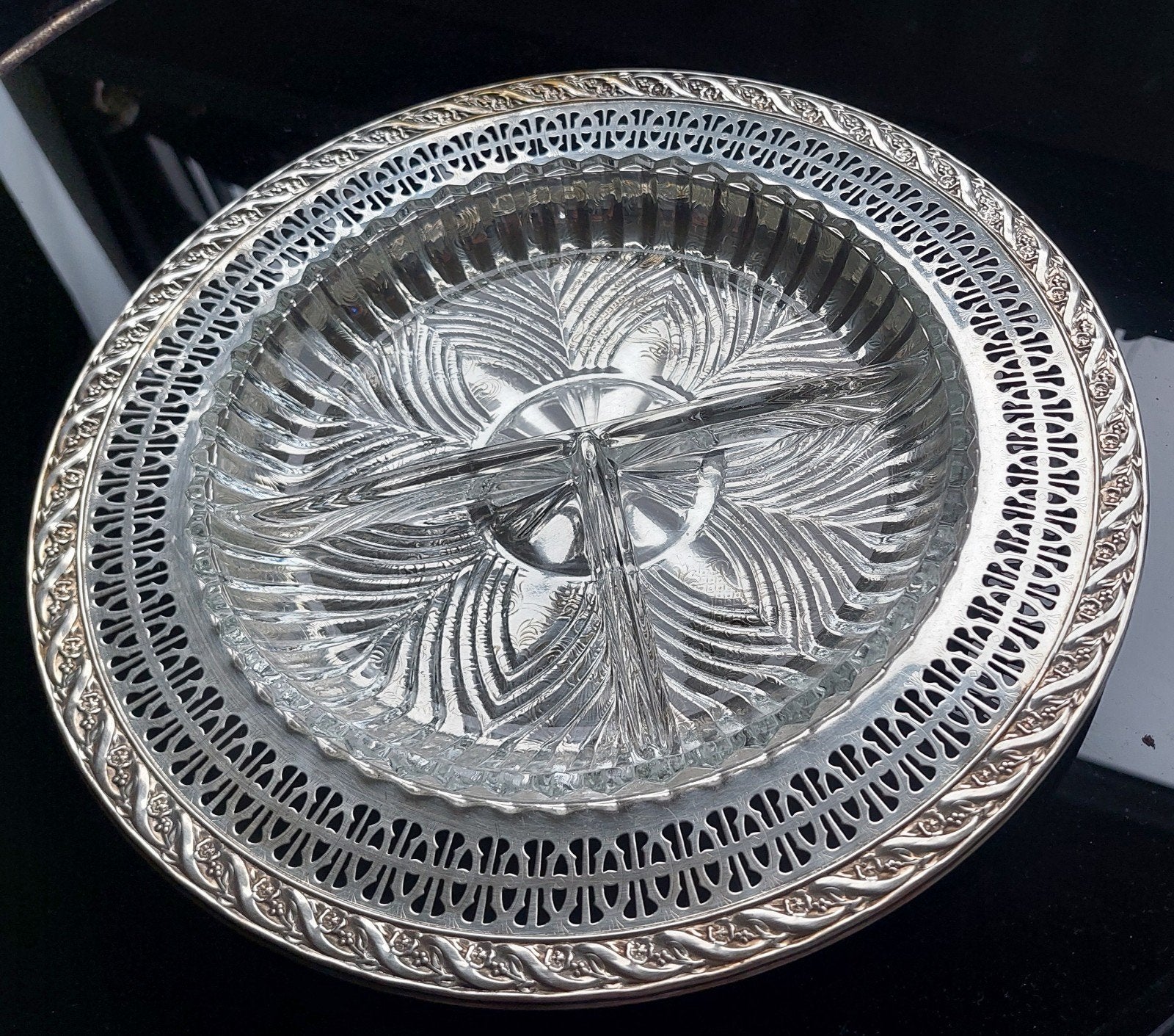 Vintage Wm Rogers & Son Spring Flower verzilverde schaal., Ophalen of Verzenden, Rond, Glas