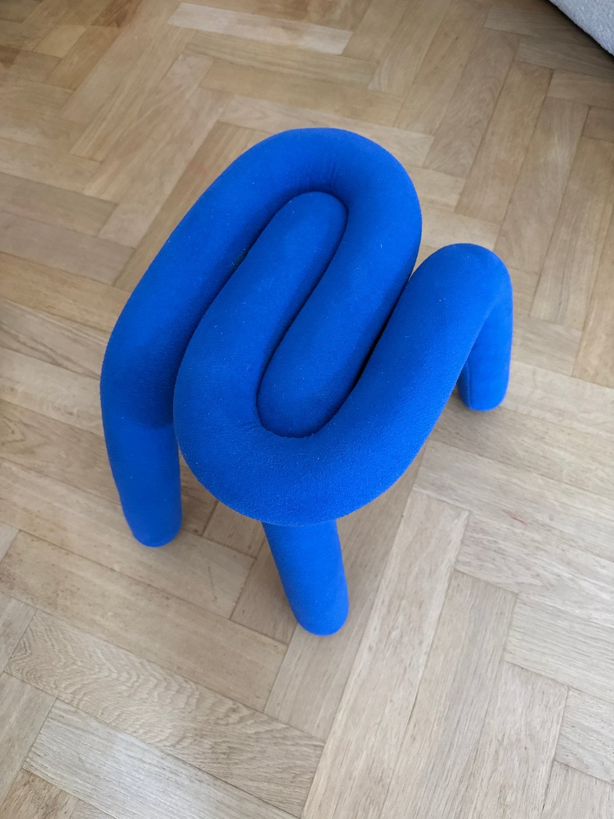 Moderne designstijl kruk – blauw, Ophalen, Zo goed als nieuw, Overige materialen
