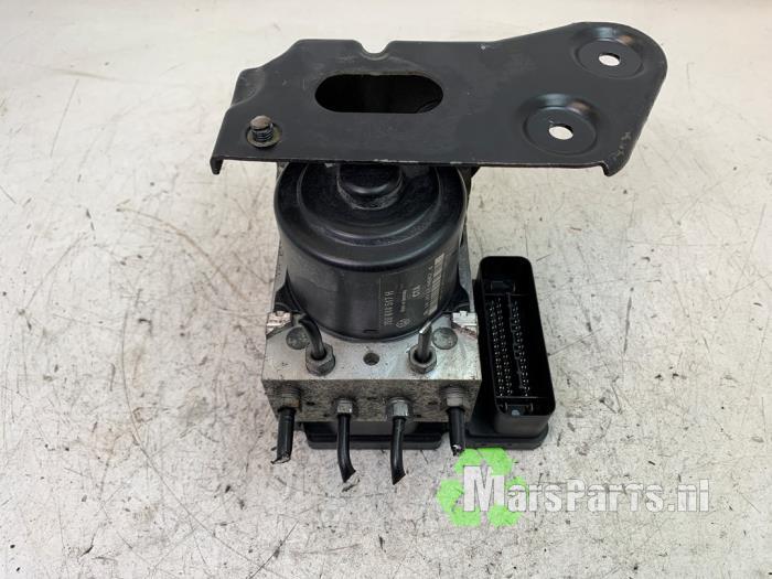 ABS Pomp van een Volkswagen Transporter, Gebruikt, -, Volkswagen, -