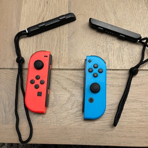 Nieuwe Joy-Con controllers, Info@livarohome.nl, Livaro Home, Overige genres, 1 speler