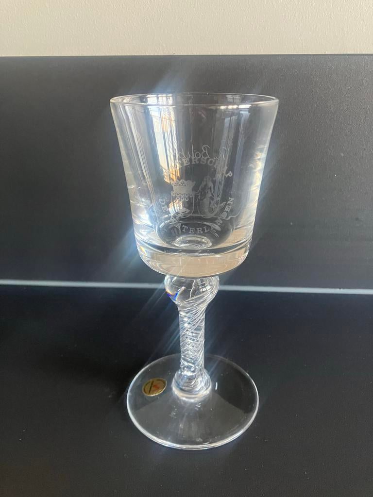 Slingerglas Royal Leerdam 'De Waterlanden' met naam, Ophalen of Verzenden