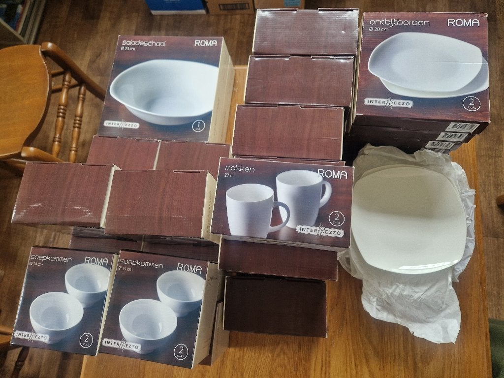 Servies Intermezzo Roma Nieuw, Overige merken, Verzenden, Nieuw, Overige stijlen