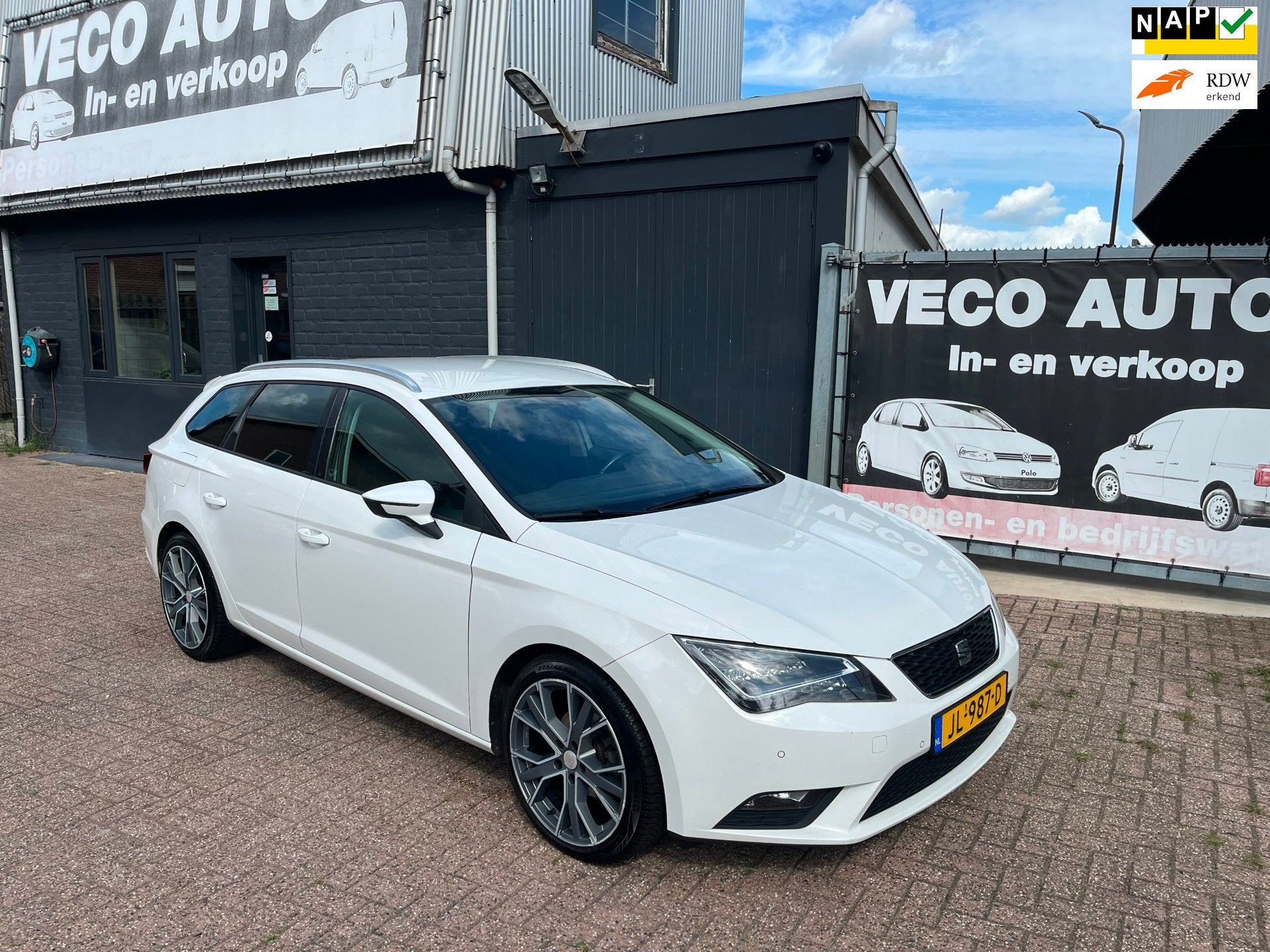 Seat Leon ST 1.6 TDI Style Connect Ecomotive xenon led navi, Auto's, Seat, Voorwielaandrijving, Dealer onderhouden, Gebruikt, 4 cilinders