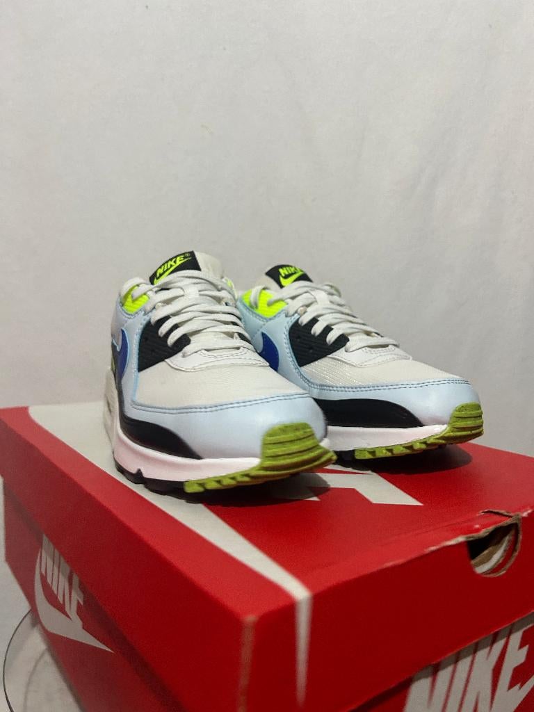 NIEUW! Maat 40 - Nike Air Max 90 White Blue Tint Volt, Kleding | Dames, Schoenen, Verzenden, Wit, Nike, Nieuw