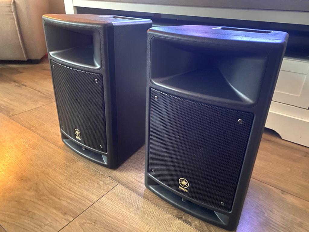 Yamaha stagepas 300 speakers 2x 150, Ophalen of Verzenden, Zo goed als nieuw, 10 tot 20 kanalen