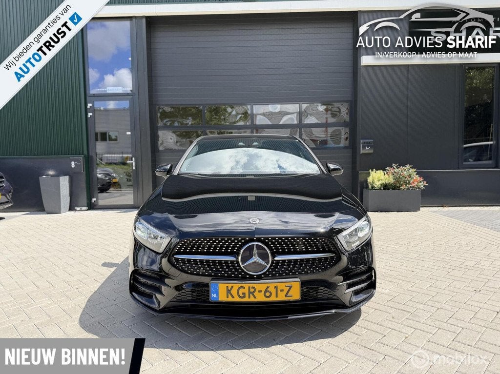 Mercedes A-klasse 200 AMG Wildscreen|Burmester|Camera|Navi, Auto's, Mercedes-Benz, Automatische klimaatregeling, Gebruikt, 4 cilinders