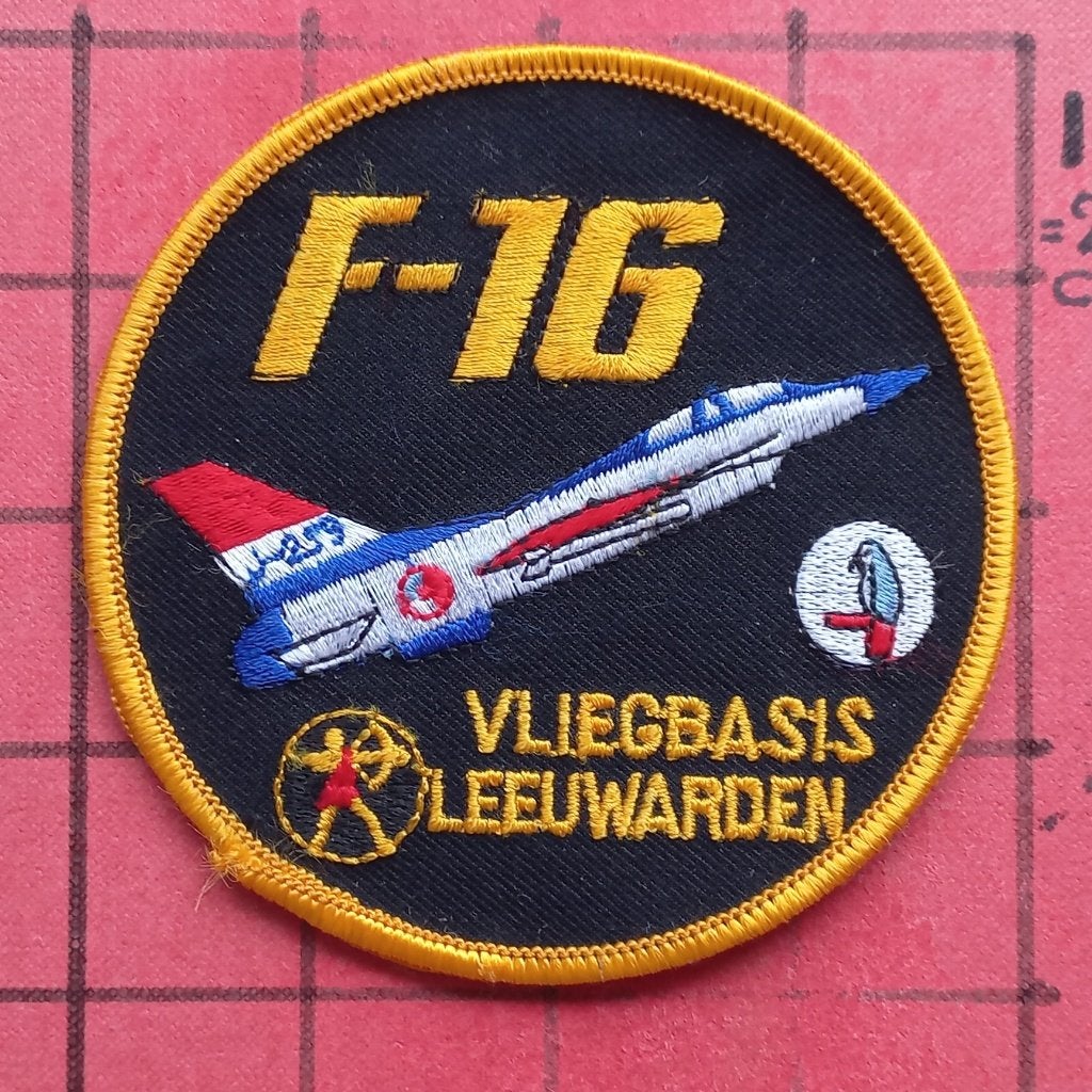 KLU LUCHTMACHT PATCH EMBLEEM F-16 VLIEGBASIS LEEUWARDEN, Ophalen of Verzenden, Luchtmacht, Nederland, Embleem of Badge