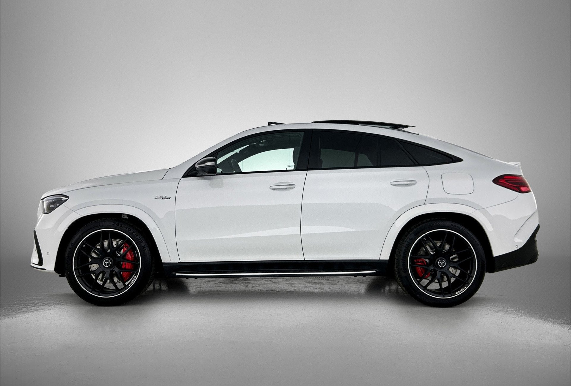 Mercedes-Benz GLE Coupé AMG 53 Hybrid 4MATIC+ Night Edition, Auto's, Mercedes-Benz, Wit, GLE Coupé, SUV of Terreinwagen, 6 cilinders