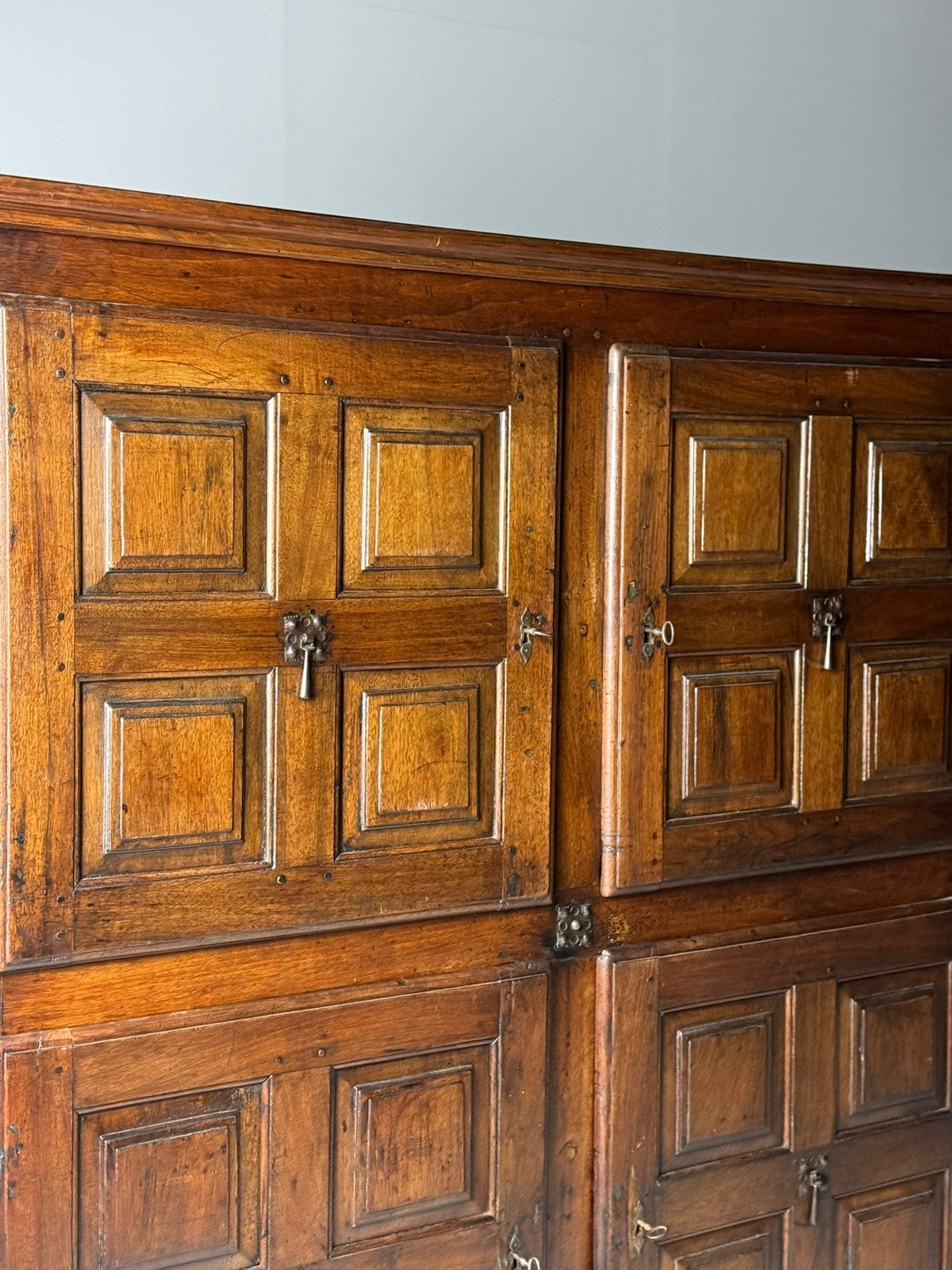 Spaans kabinet ca. 1700 antiek, Ophalen of Verzenden, Gebruikt, 25 tot 50 cm, Minder dan 150 cm