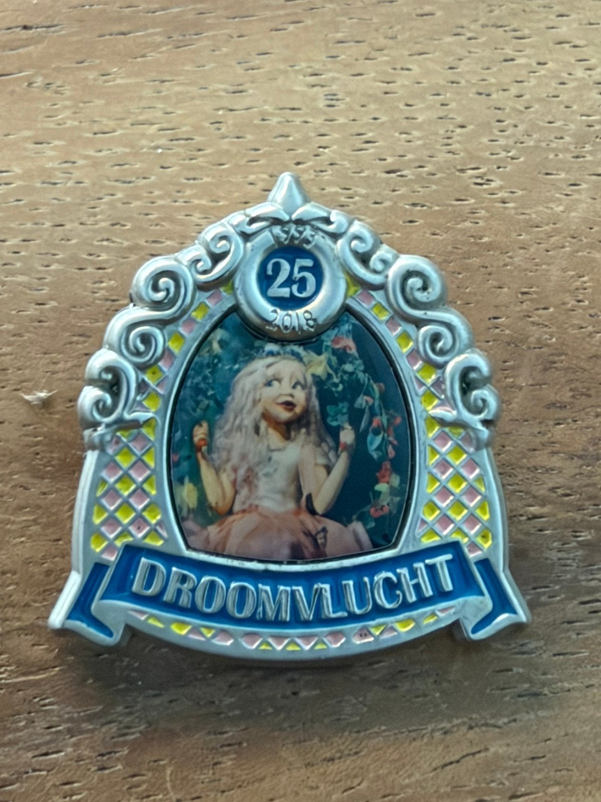 Efteling jubileum pin 25 jaar Droomvlucht, Ophalen of Verzenden, Zo goed als nieuw, Button of Speldje