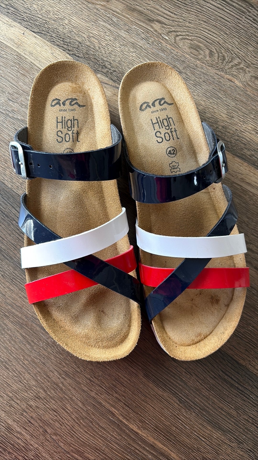 Mooie slippers van Ara. Lakleer. Als nieuw. Maat 42, Ophalen of Verzenden, Zo goed als nieuw