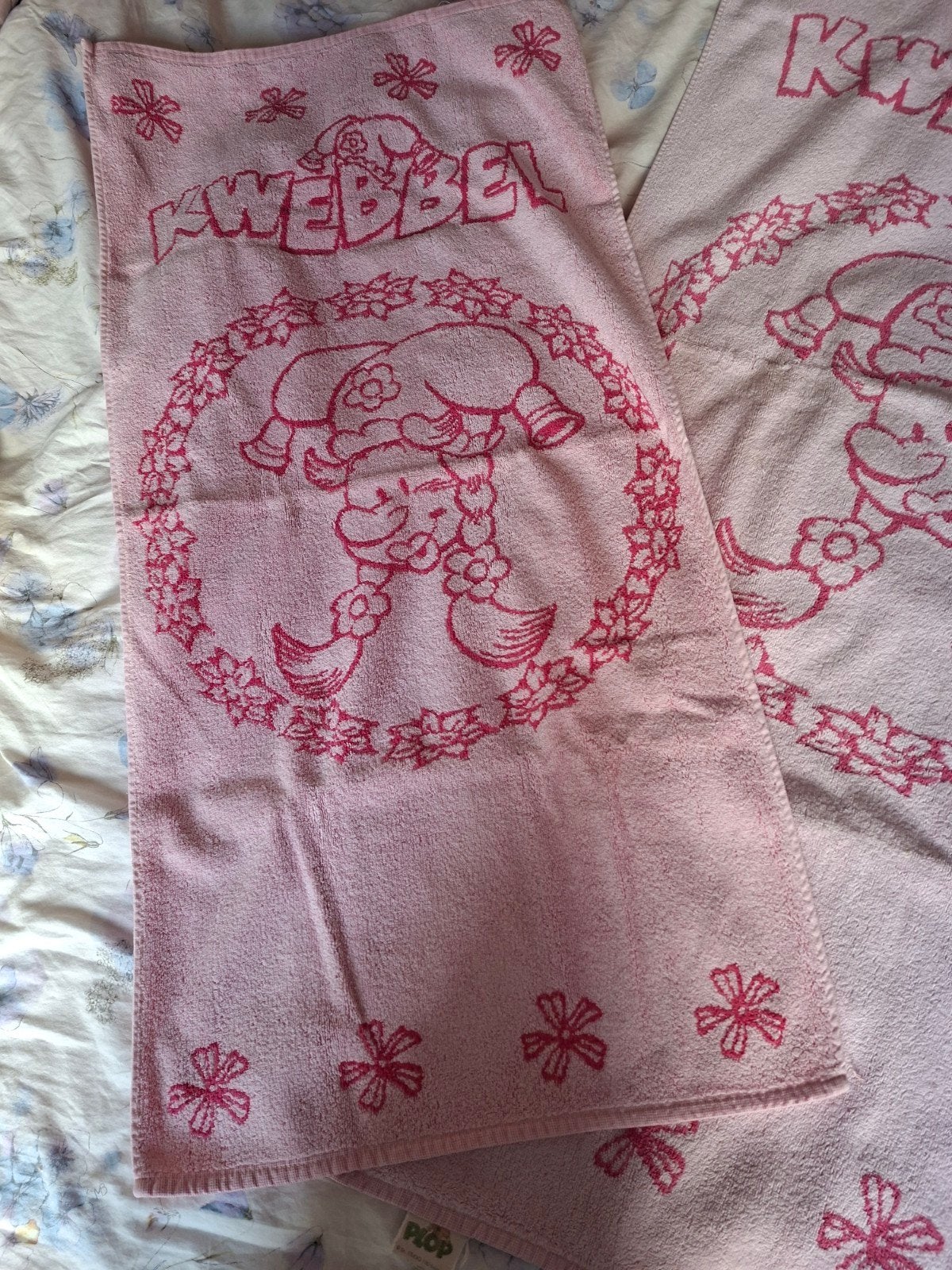 Handdoek en badlaken set van Kwebbel, Ophalen of Verzenden, Gebruikt, Handdoek