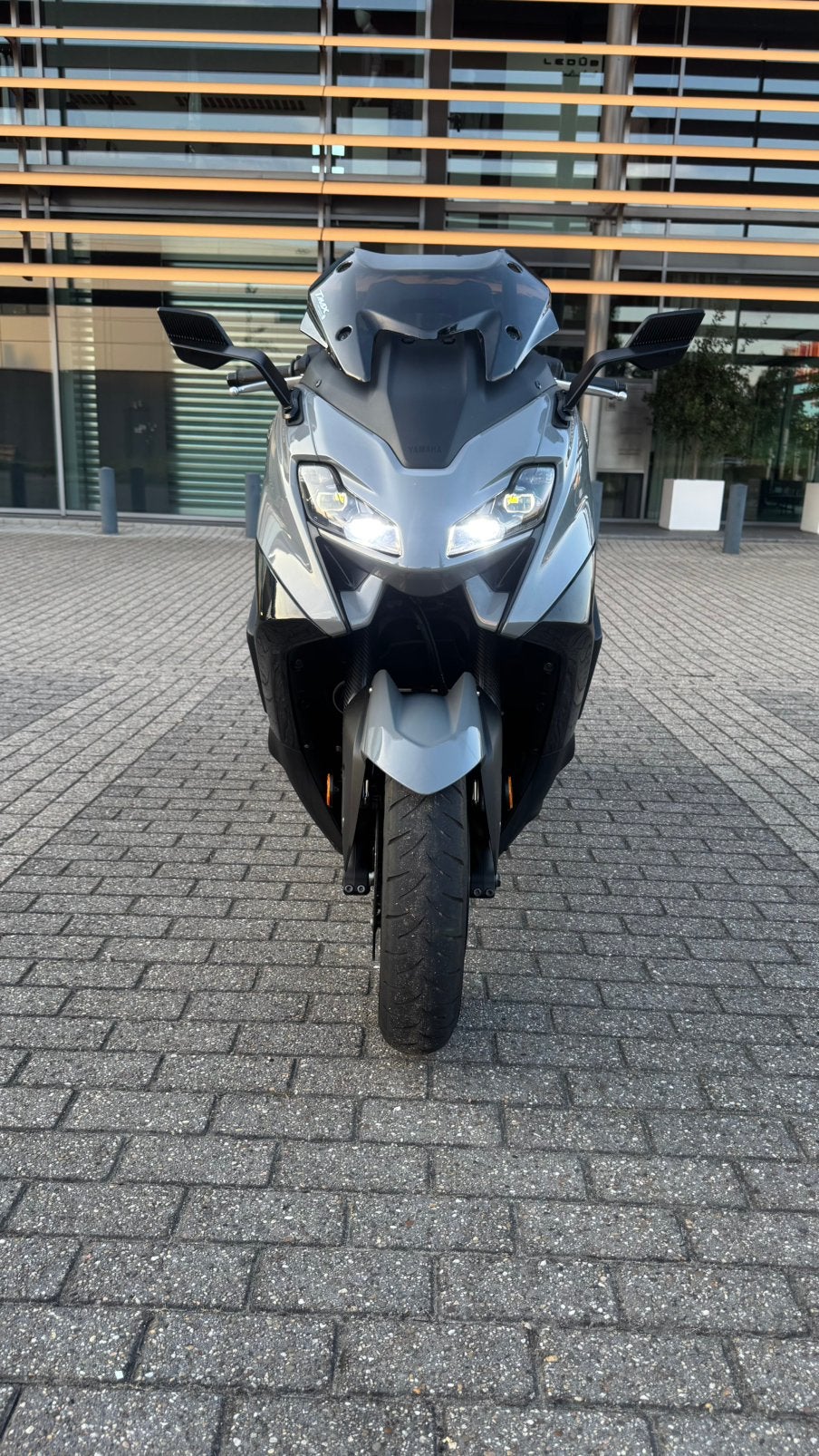Yamaha TMAX 560 Tech MAX | Met Garantie | Full Option!!!, 562 cc, Particulier, Meer dan 35 kW, Minimaal motorrijbewijs A2